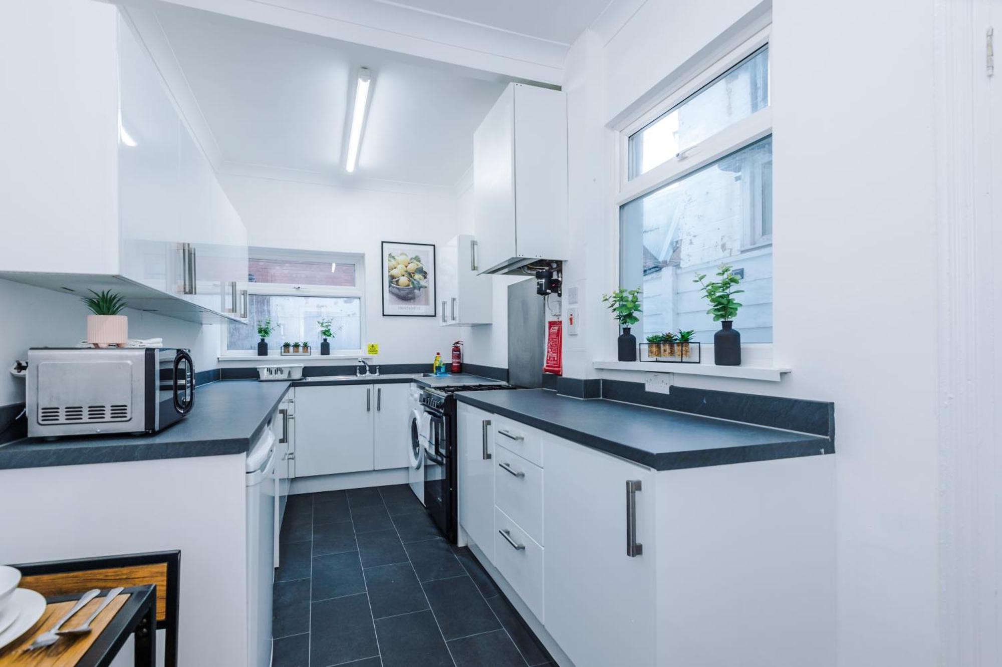Foxton House Stylish 3Bed Retreat - Walk To Coventry'S Delights Villa Exterior photo