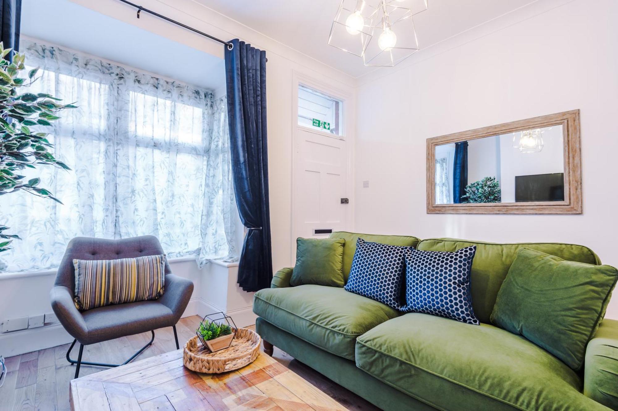 Foxton House Stylish 3Bed Retreat - Walk To Coventry'S Delights Villa Exterior photo