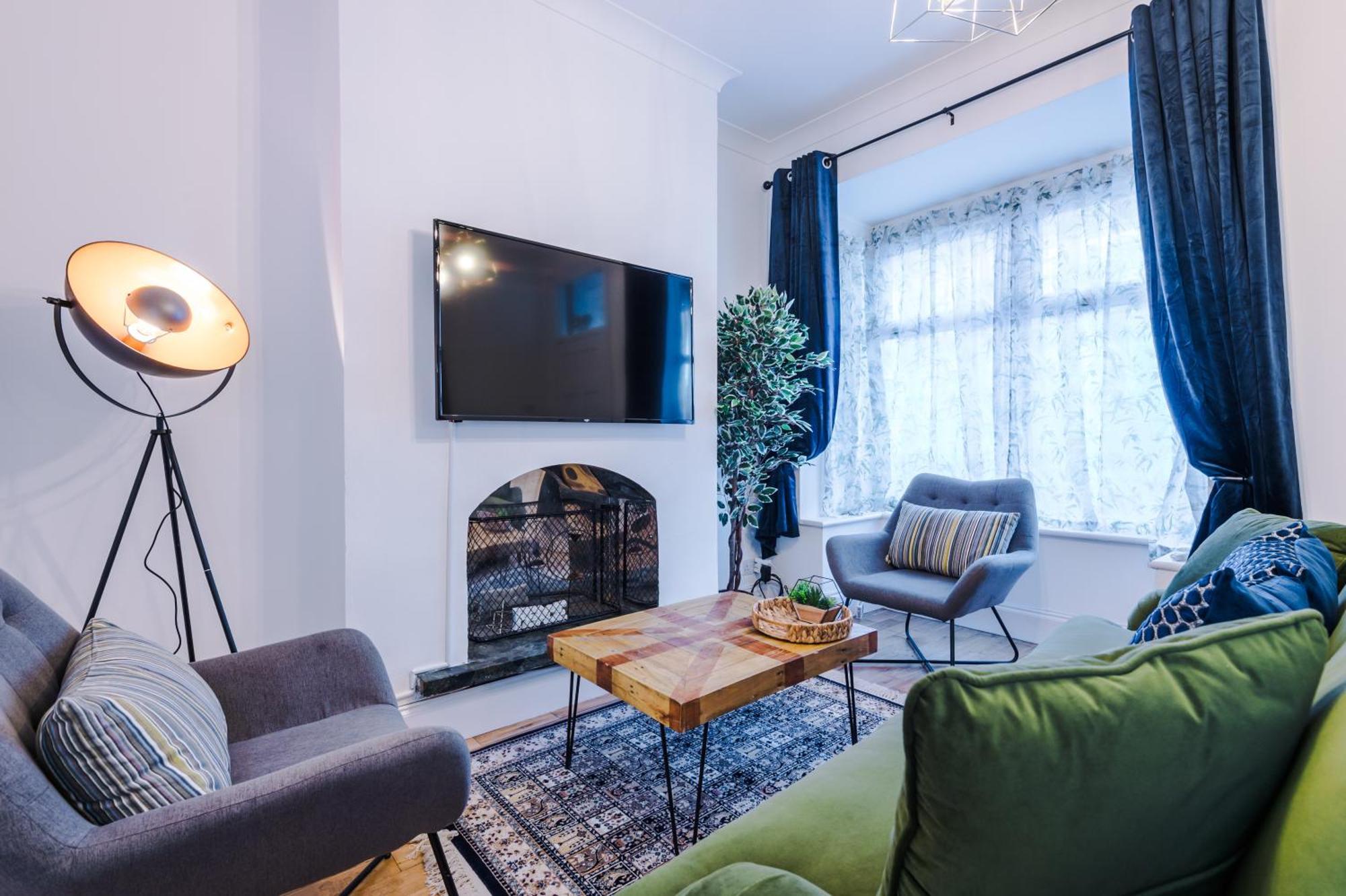 Foxton House Stylish 3Bed Retreat - Walk To Coventry'S Delights Villa Exterior photo